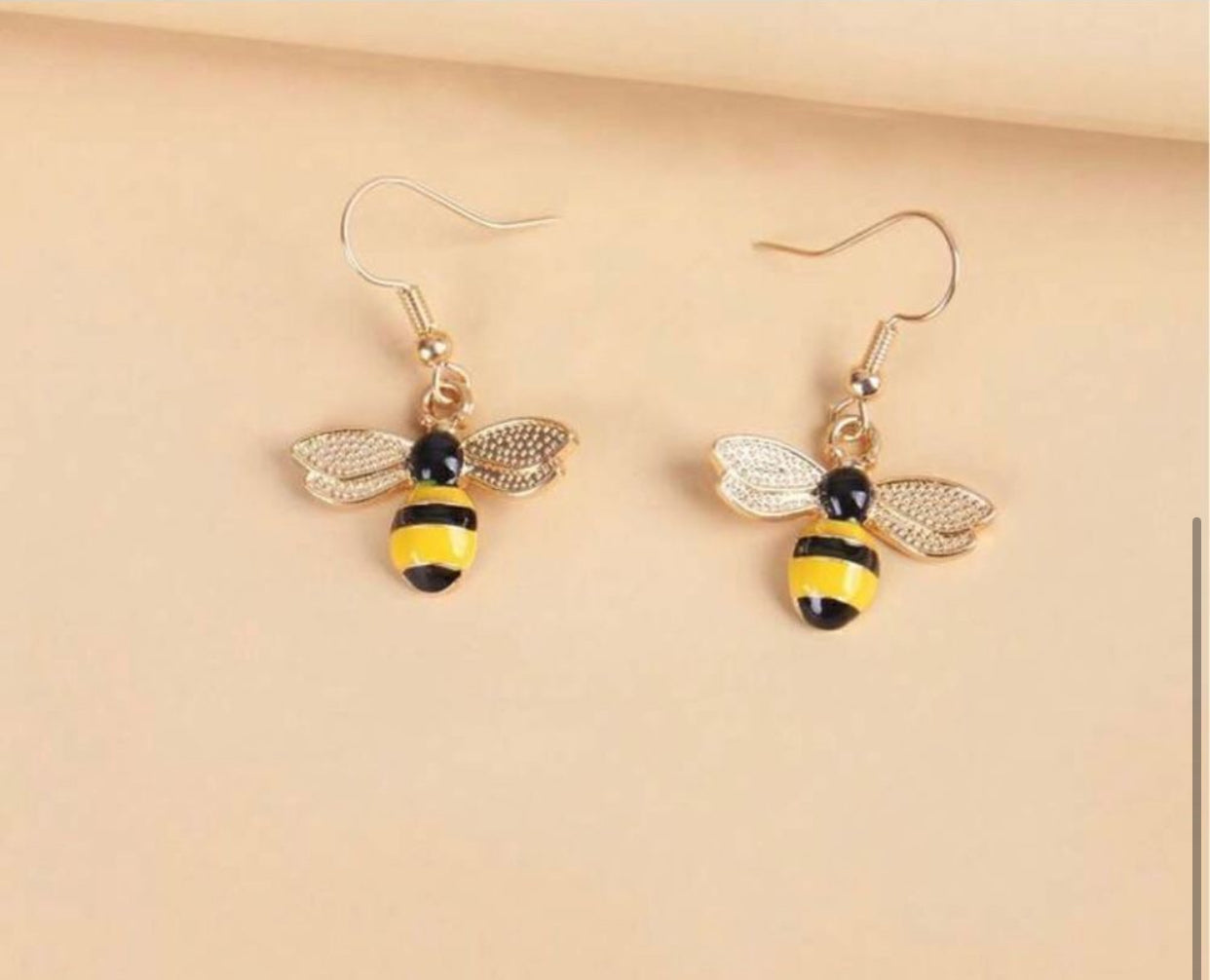 Bubble Bee Design Earrings